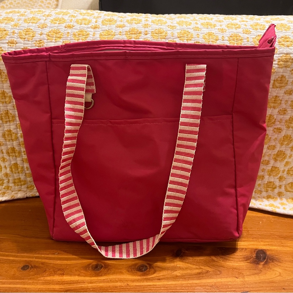 Thirty-One pink lunch Tote Bag with Pink Striped Handles